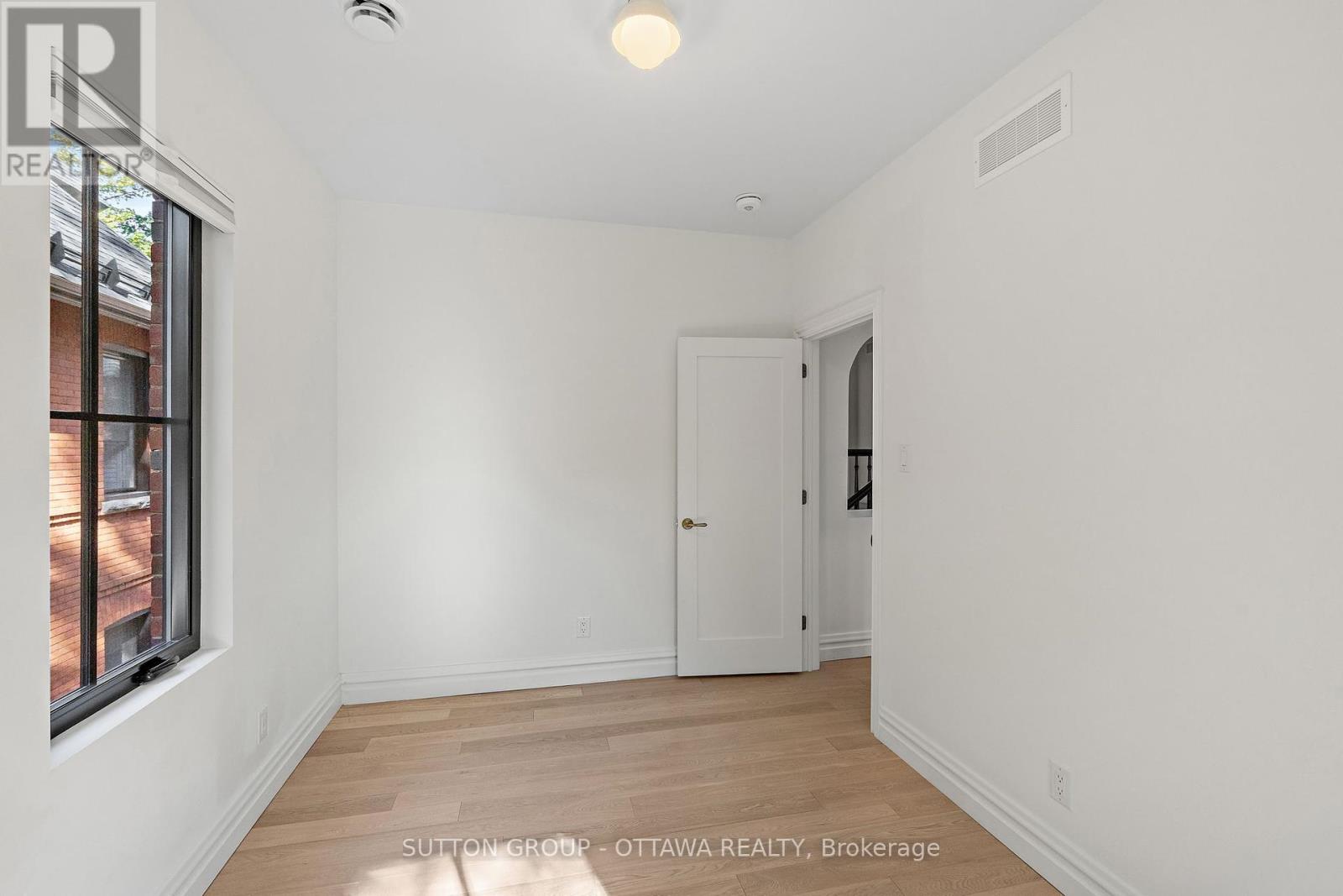 512 Cooper Street, Ottawa, Ontario  K1R 5J2 - Photo 20 - X12444633