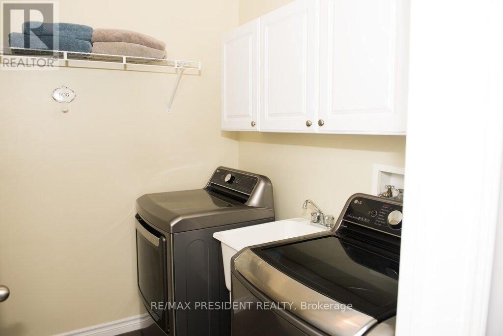 1657 Bayswater Crescent, London North (North E), Ontario  N6G 5N7 - Photo 18 - X12444588