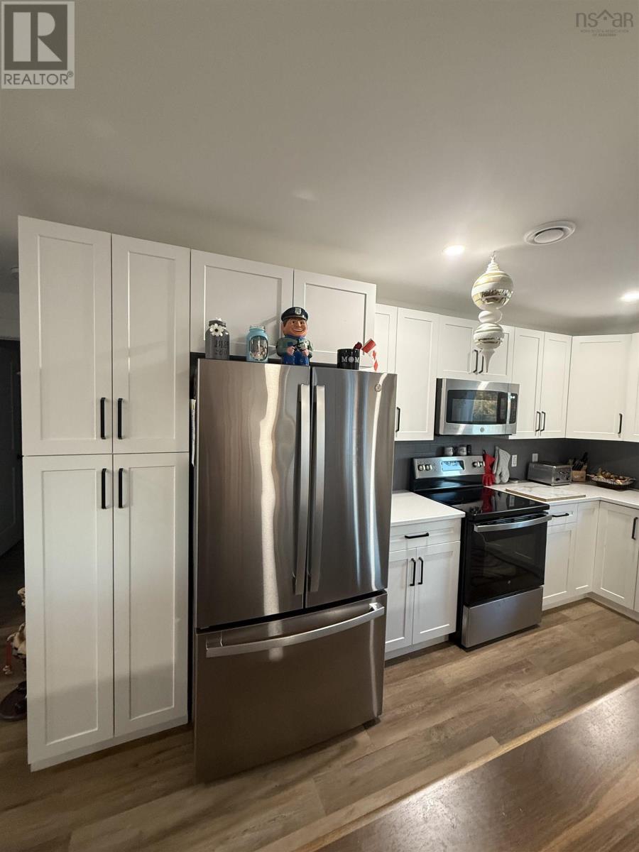 57 Michael Street, Sydney, Nova Scotia  B1P 0J6 - Photo 6 - 202525110