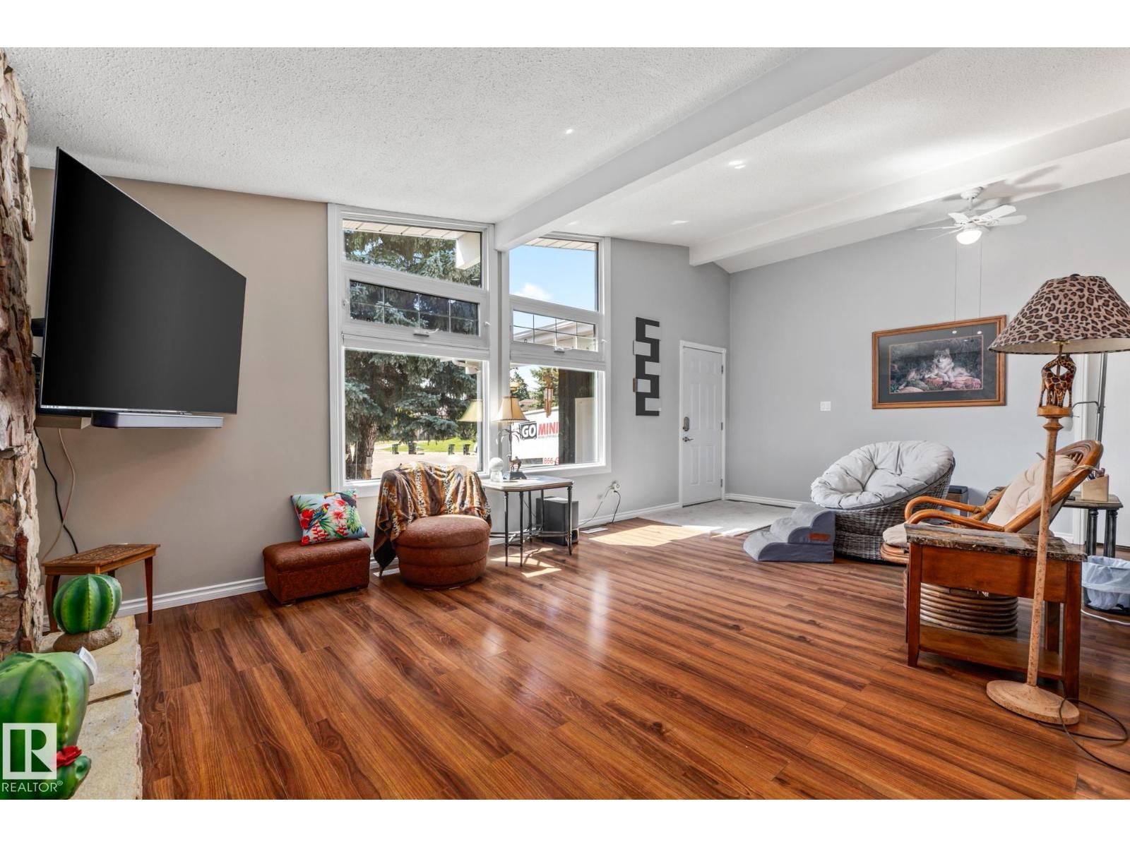 12250 143 Av Nw, Edmonton, Alberta  T5X 3R7 - Photo 2 - E4460798
