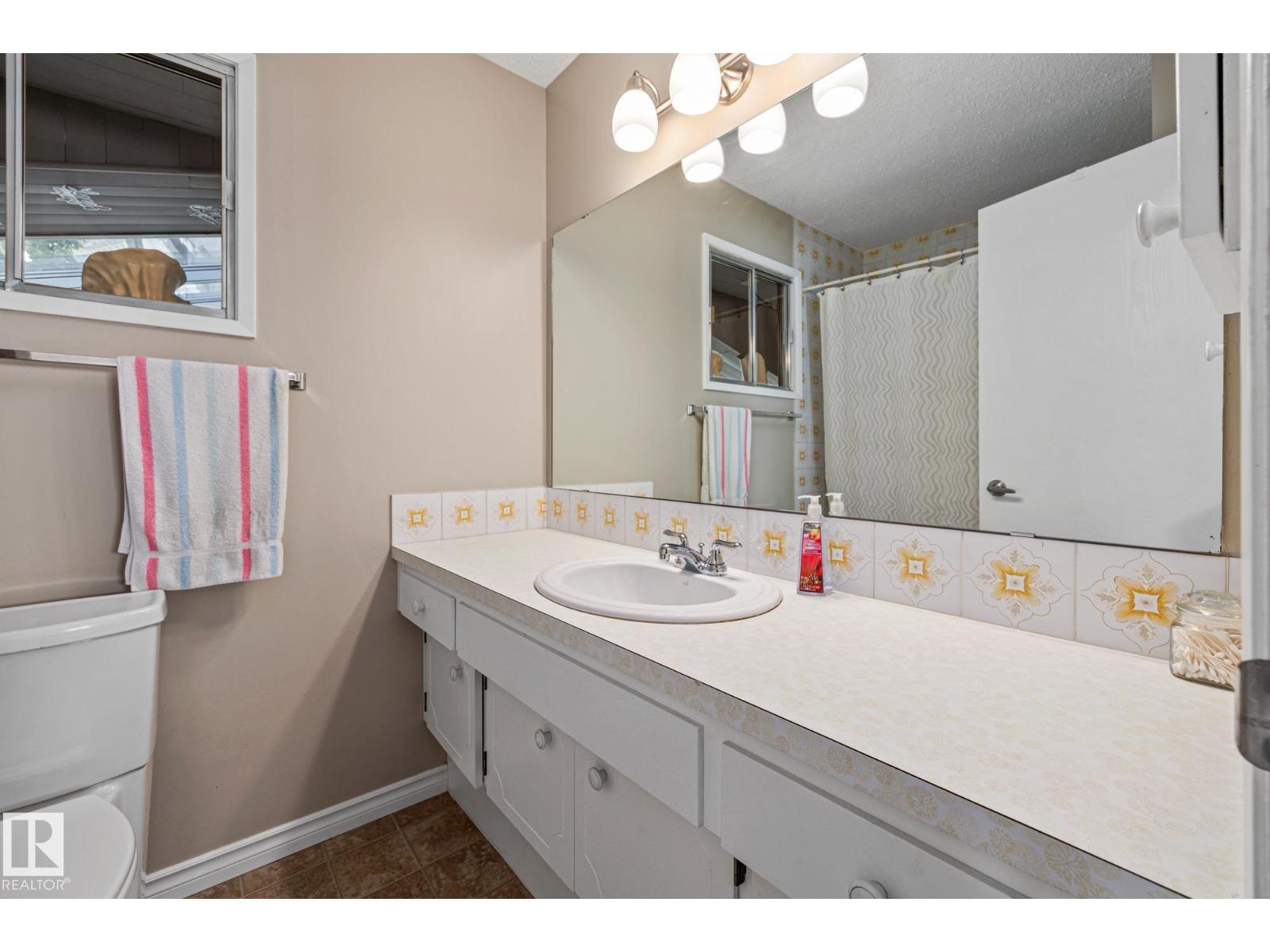 12250 143 Av Nw, Edmonton, Alberta  T5X 3R7 - Photo 24 - E4460798