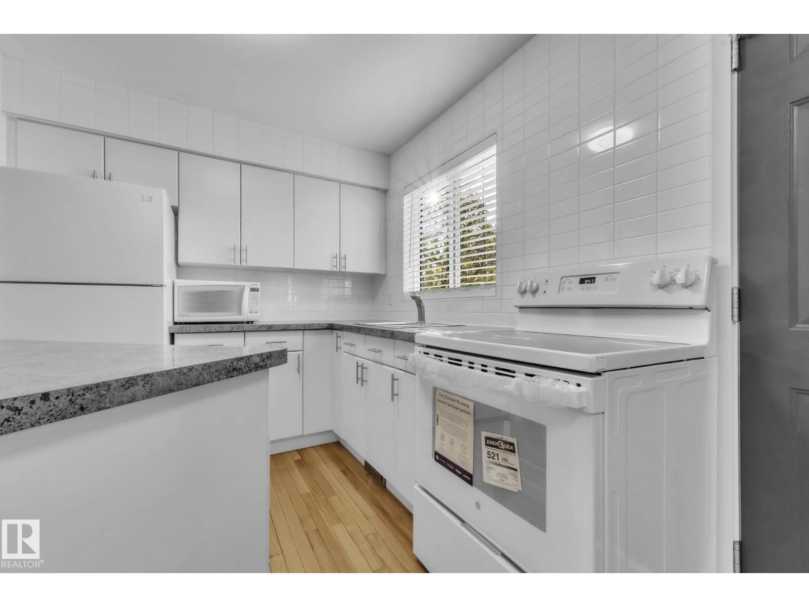8917 134 Av Nw, Edmonton, Alberta  T5E 1H3 - Photo 9 - E4460799