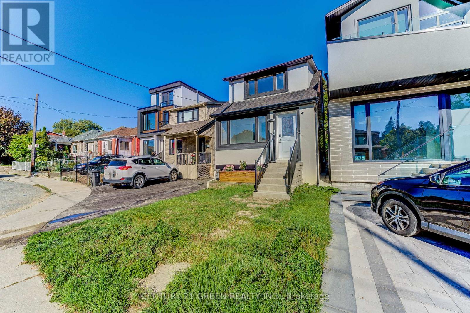 259 Robina Avenue, Toronto (Oakwood Village), Ontario  M6C 3Y9 - Photo 3 - C12444617