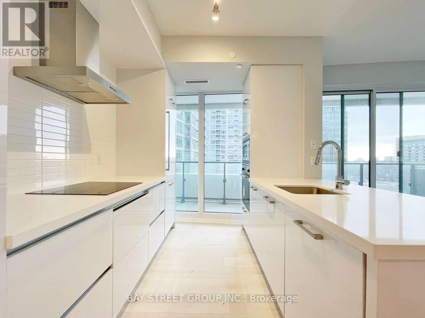 808 - 2221 Yonge Street, Toronto, Ontario  M4S 2B4 - Photo 5 - C12444638