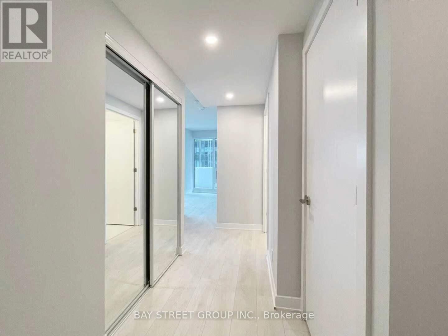 808 - 2221 Yonge Street, Toronto, Ontario  M4S 2B4 - Photo 8 - C12444638