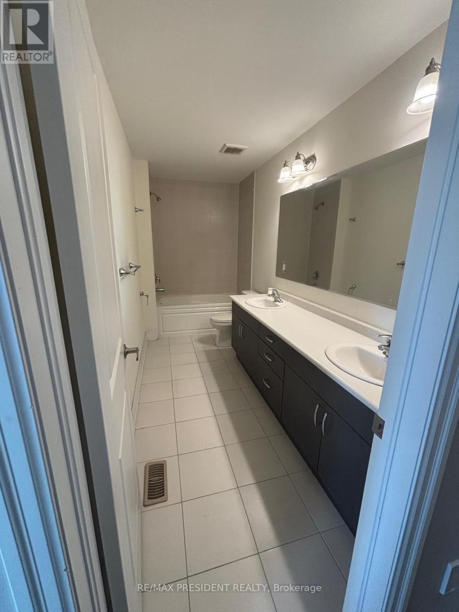 450 Blair Creek Drive, Kitchener, Ontario  N2P 2N7 - Photo 30 - X12435550
