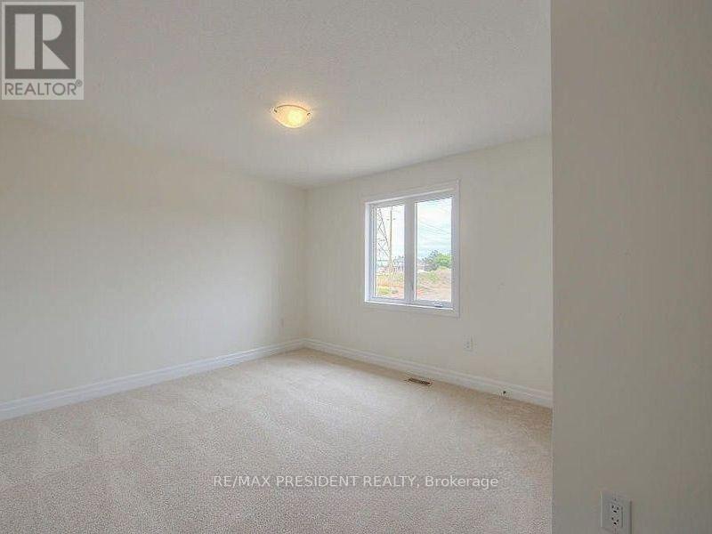 450 Blair Creek Drive, Kitchener, Ontario  N2P 2N7 - Photo 18 - X12435550