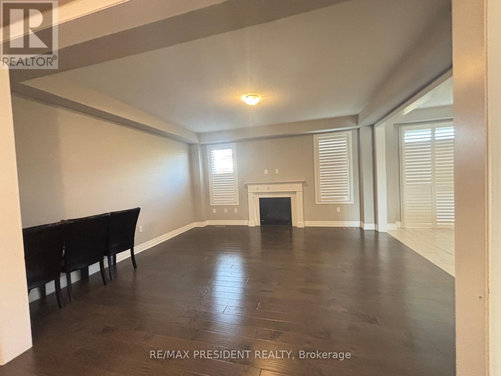 450 Blair Creek Drive, Kitchener, Ontario  N2P 2N7 - Photo 7 - X12435550
