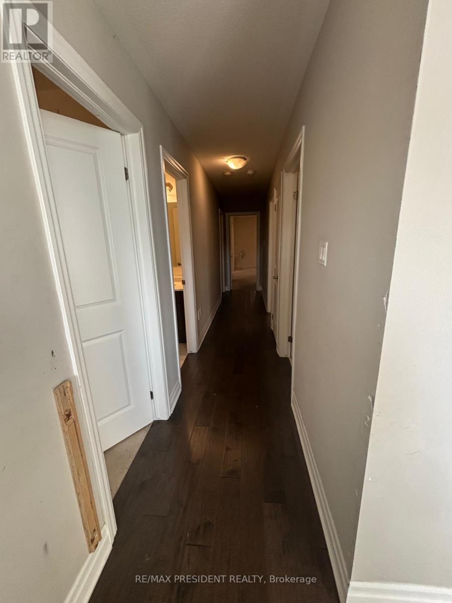 450 Blair Creek Drive, Kitchener, Ontario  N2P 2N7 - Photo 16 - X12435550