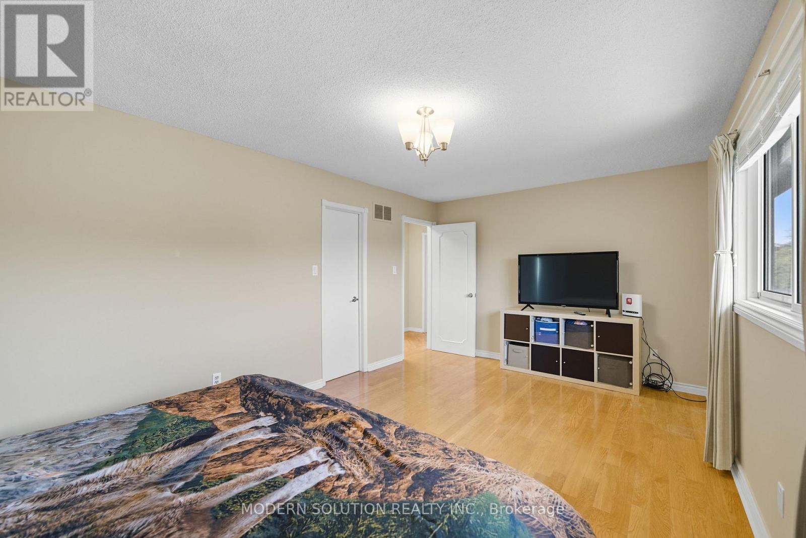 5 Woodlawn Court, Whitby (Blue Grass Meadows), Ontario  L1N 6R4 - Photo 17 - E12444616