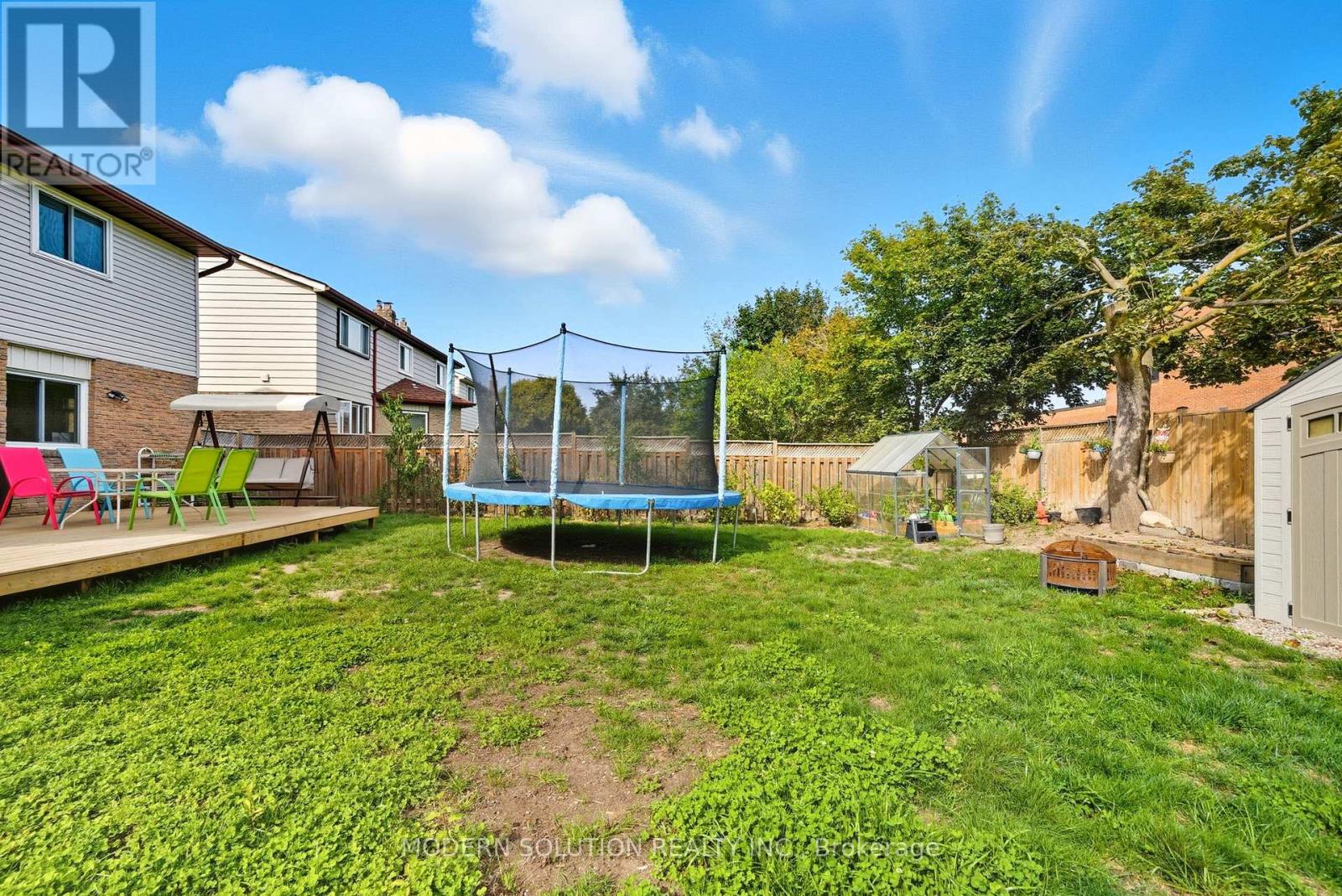 5 Woodlawn Court, Whitby (Blue Grass Meadows), Ontario  L1N 6R4 - Photo 34 - E12444616