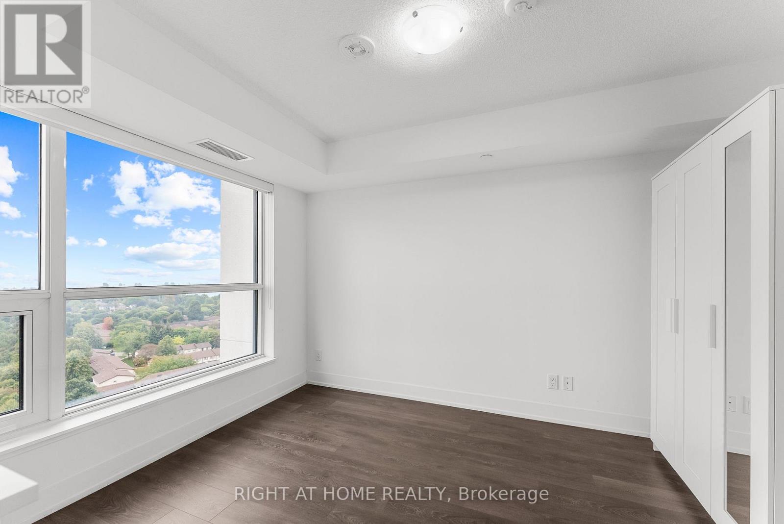 1504 - 1255 Bayly Street, Pickering, Ontario  L1W 0B5 - Photo 10 - E12444624