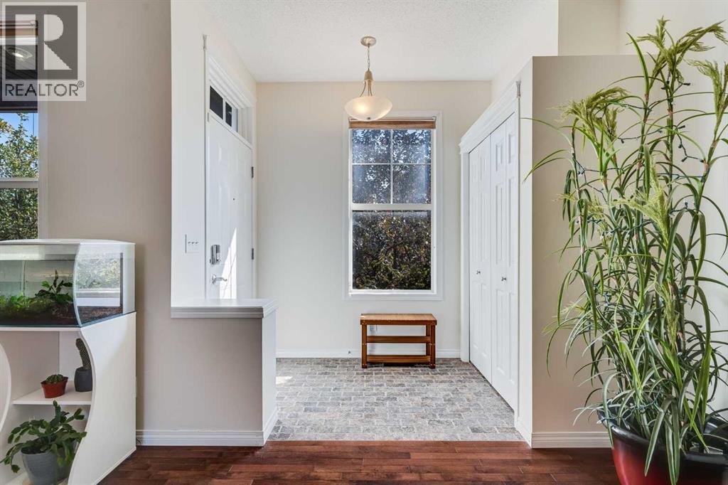 2066 New Brighton Gardens Se, Calgary, Alberta  T2Z 0B6 - Photo 3 - A2257363