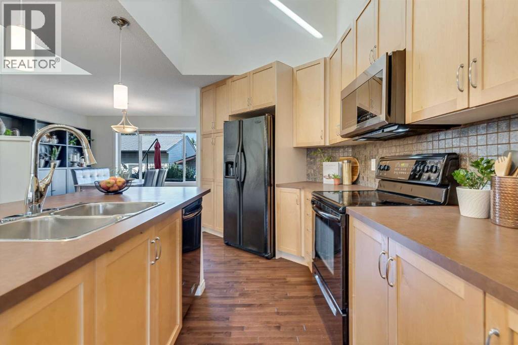 2066 New Brighton Gardens Se, Calgary, Alberta  T2Z 0B6 - Photo 9 - A2257363
