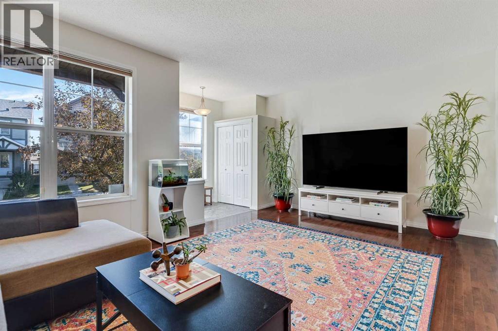 2066 New Brighton Gardens Se, Calgary, Alberta  T2Z 0B6 - Photo 5 - A2257363