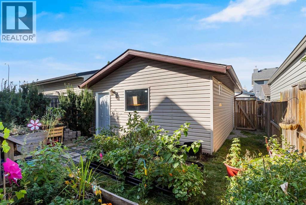 2066 New Brighton Gardens Se, Calgary, Alberta  T2Z 0B6 - Photo 33 - A2257363