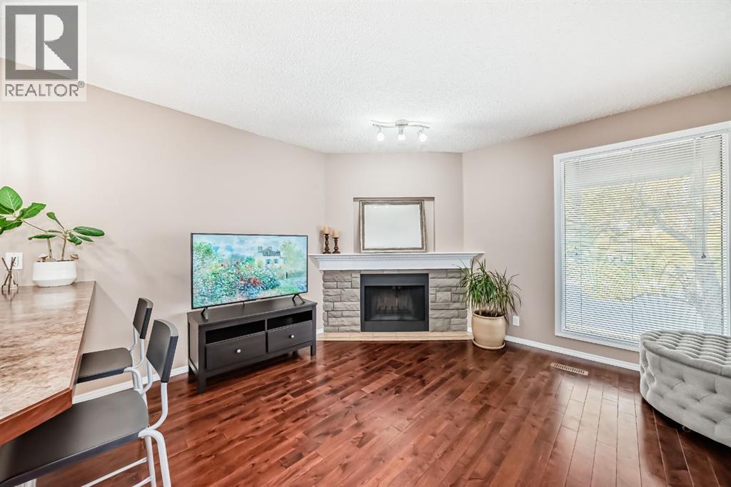 8432 Berkley Road Nw, Calgary, Alberta  T3K 1B4 - Photo 13 - A2260578