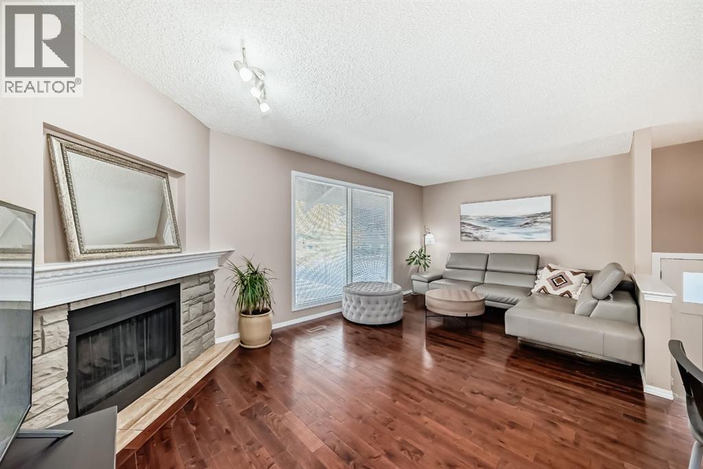 8432 Berkley Road Nw, Calgary, Alberta  T3K 1B4 - Photo 14 - A2260578