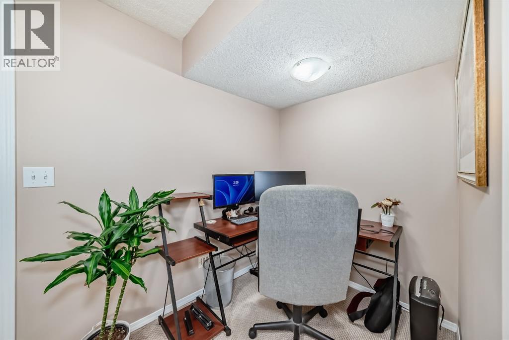 8432 Berkley Road Nw, Calgary, Alberta  T3K 1B4 - Photo 35 - A2260578