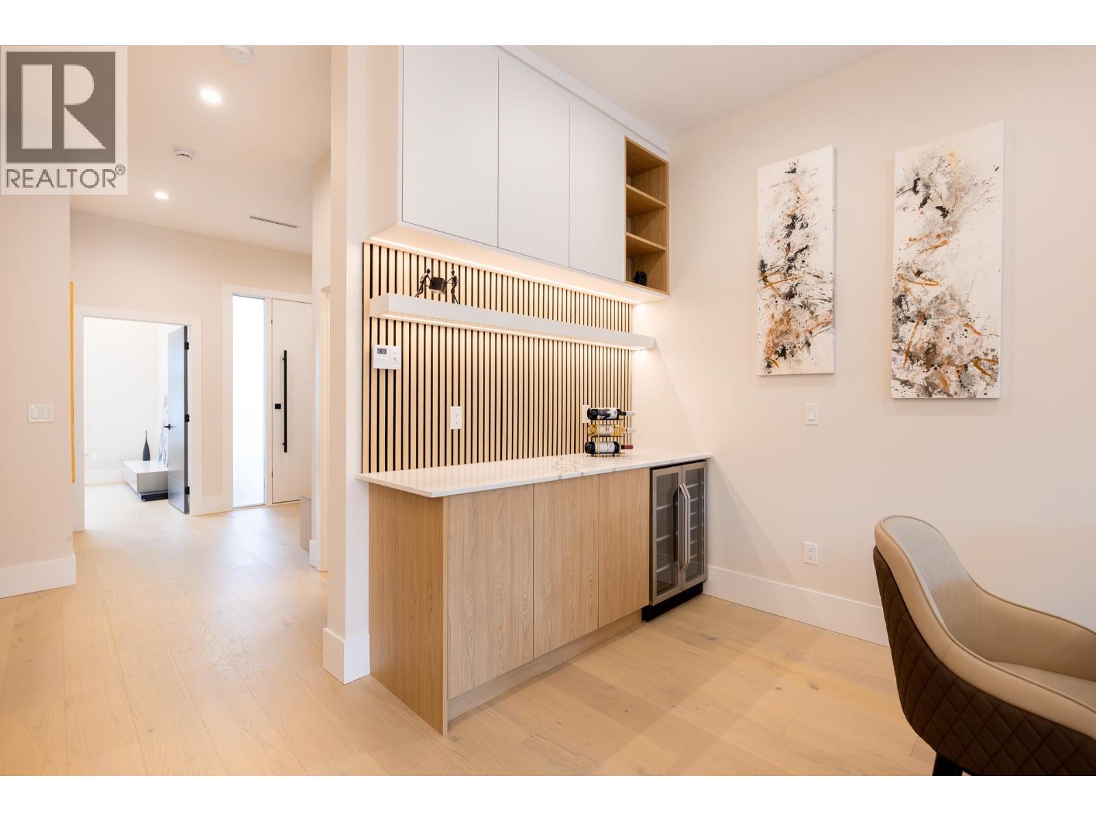 8055 18th Avenue, Burnaby, British Columbia  V3N 1J9 - Photo 17 - R3054204