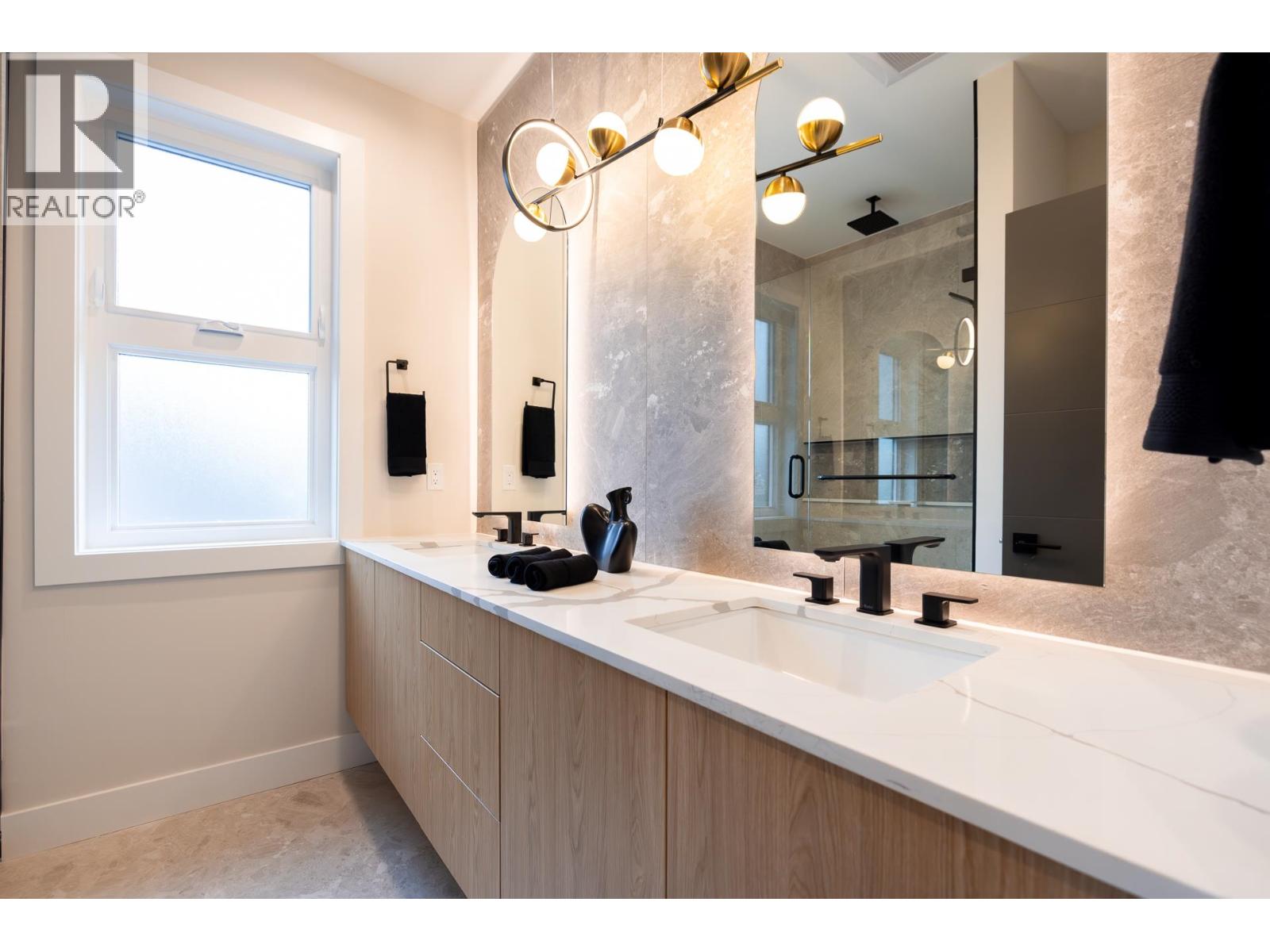 8055 18th Avenue, Burnaby, British Columbia  V3N 1J9 - Photo 25 - R3054204