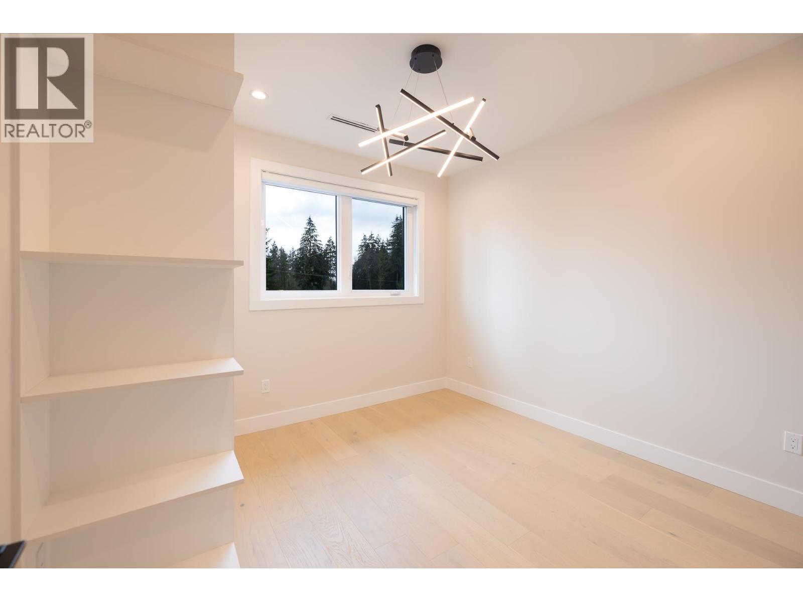 8055 18th Avenue, Burnaby, British Columbia  V3N 1J9 - Photo 28 - R3054204