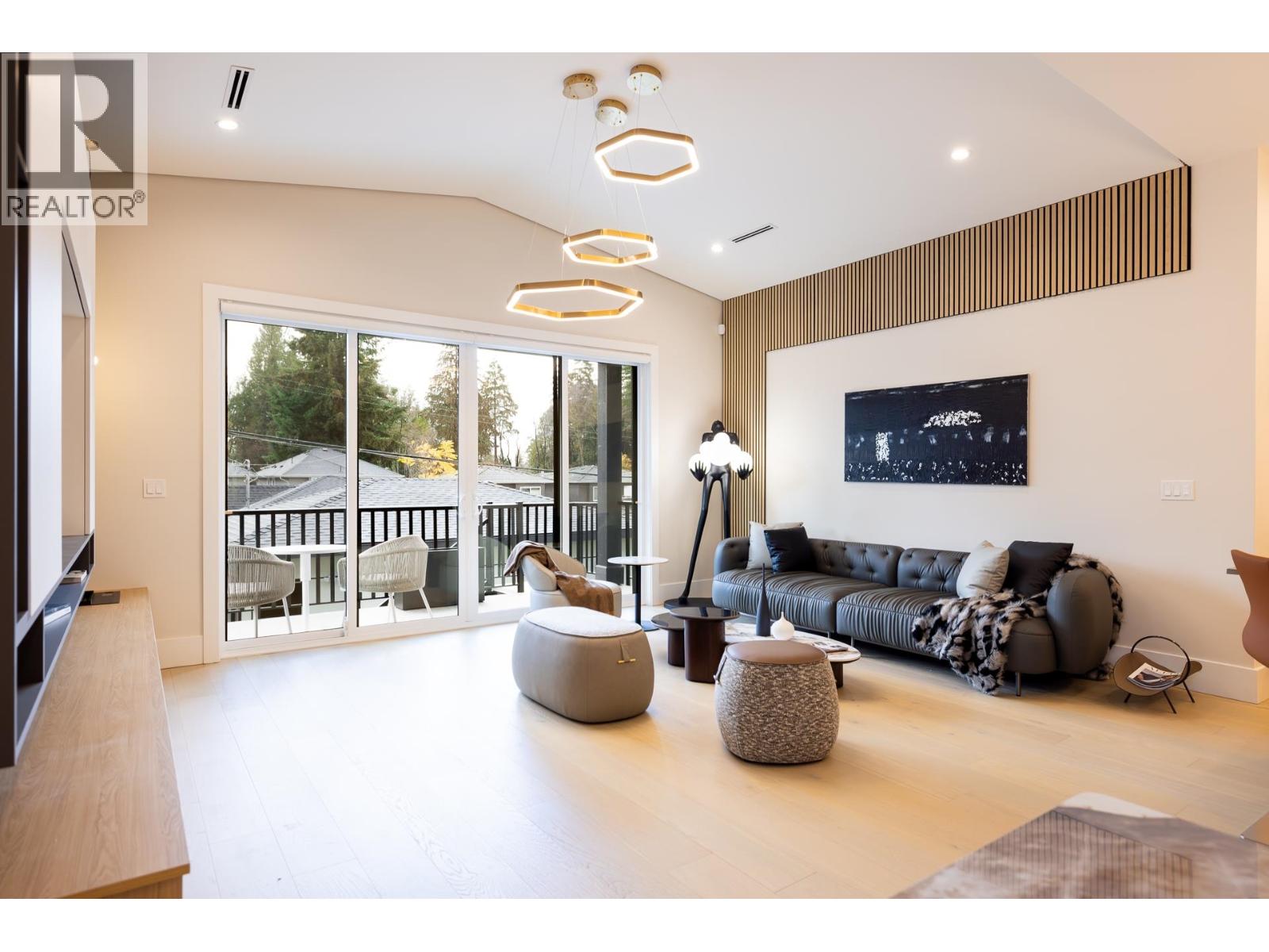8055 18th Avenue, Burnaby, British Columbia  V3N 1J9 - Photo 9 - R3054204