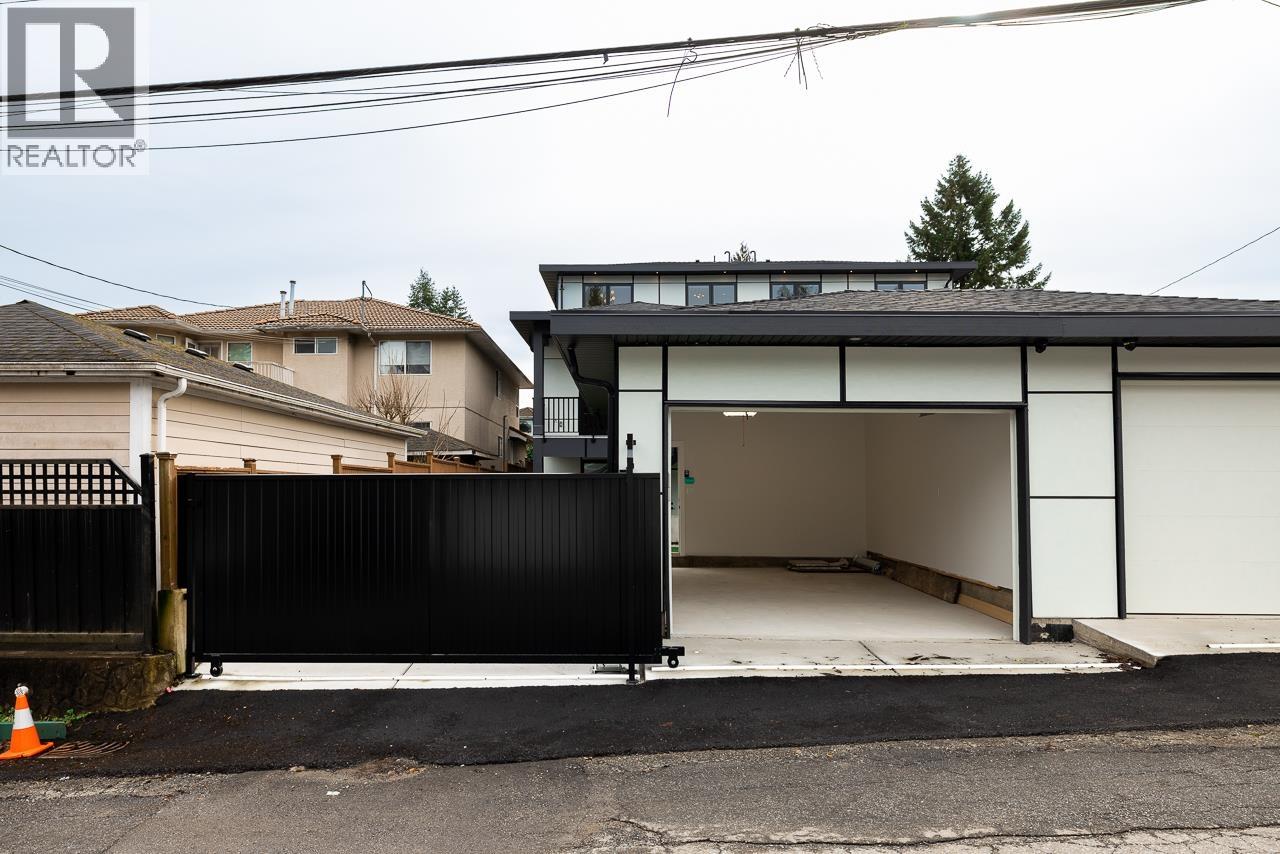 8057 18th Avenue, Burnaby, British Columbia  V3N 1J9 - Photo 39 - R3054224