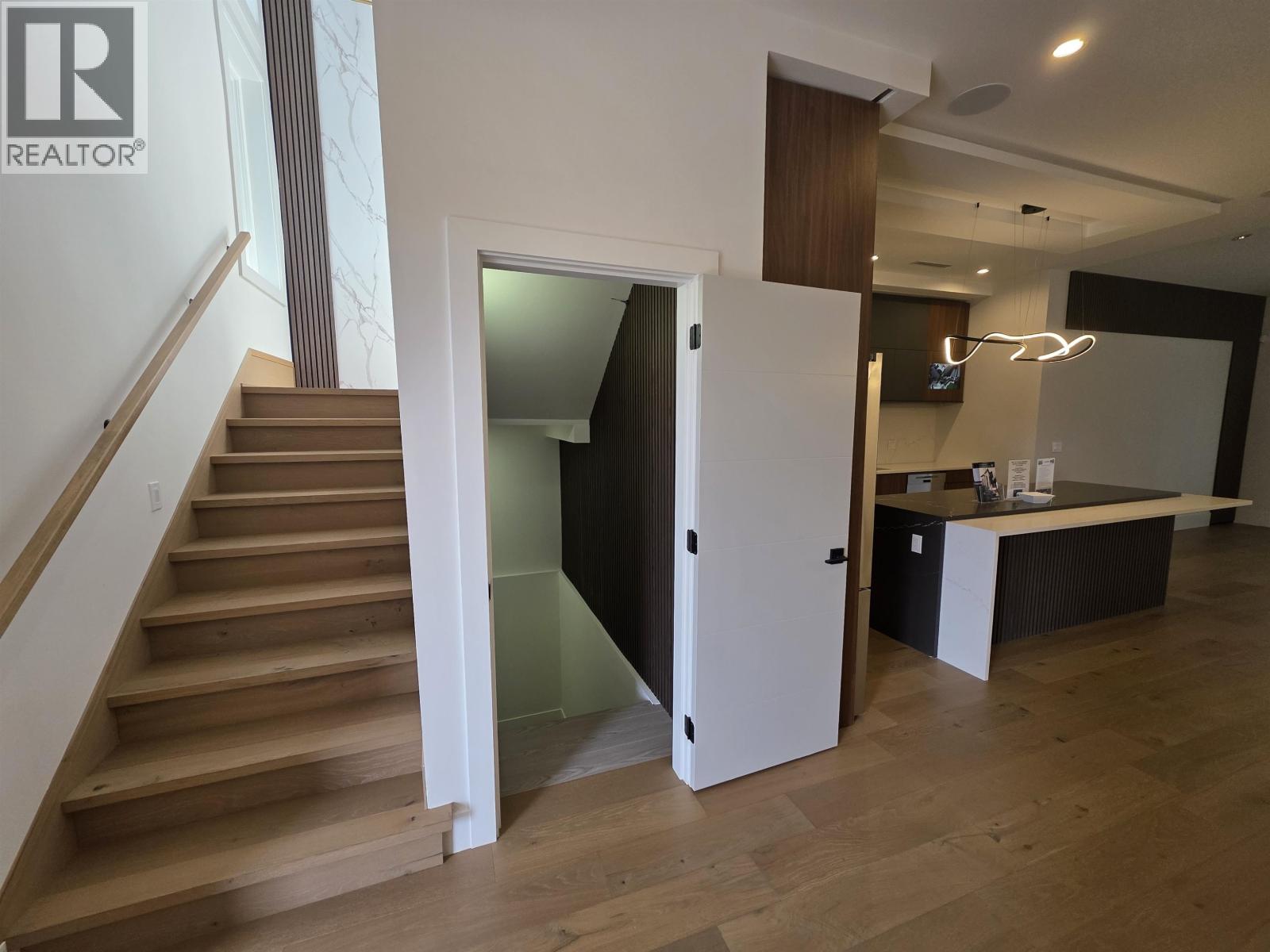 8057 18th Avenue, Burnaby, British Columbia  V3N 1J9 - Photo 19 - R3054224