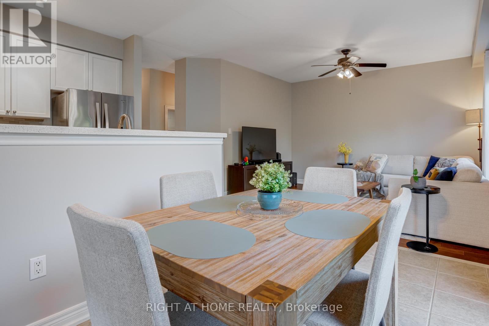 94 Limeridge Street, Aurora, Ontario  L4G 7S2 - Photo 15 - N12433205