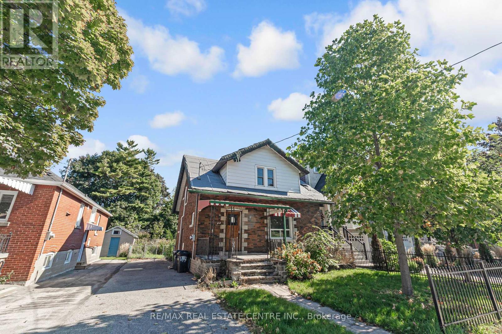 101 Ninth Street, Toronto (New Toronto), Ontario  M8V 3E5 - Photo 2 - W12444611