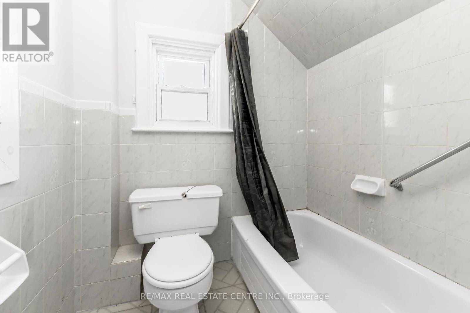 101 Ninth Street, Toronto (New Toronto), Ontario  M8V 3E5 - Photo 25 - W12444611