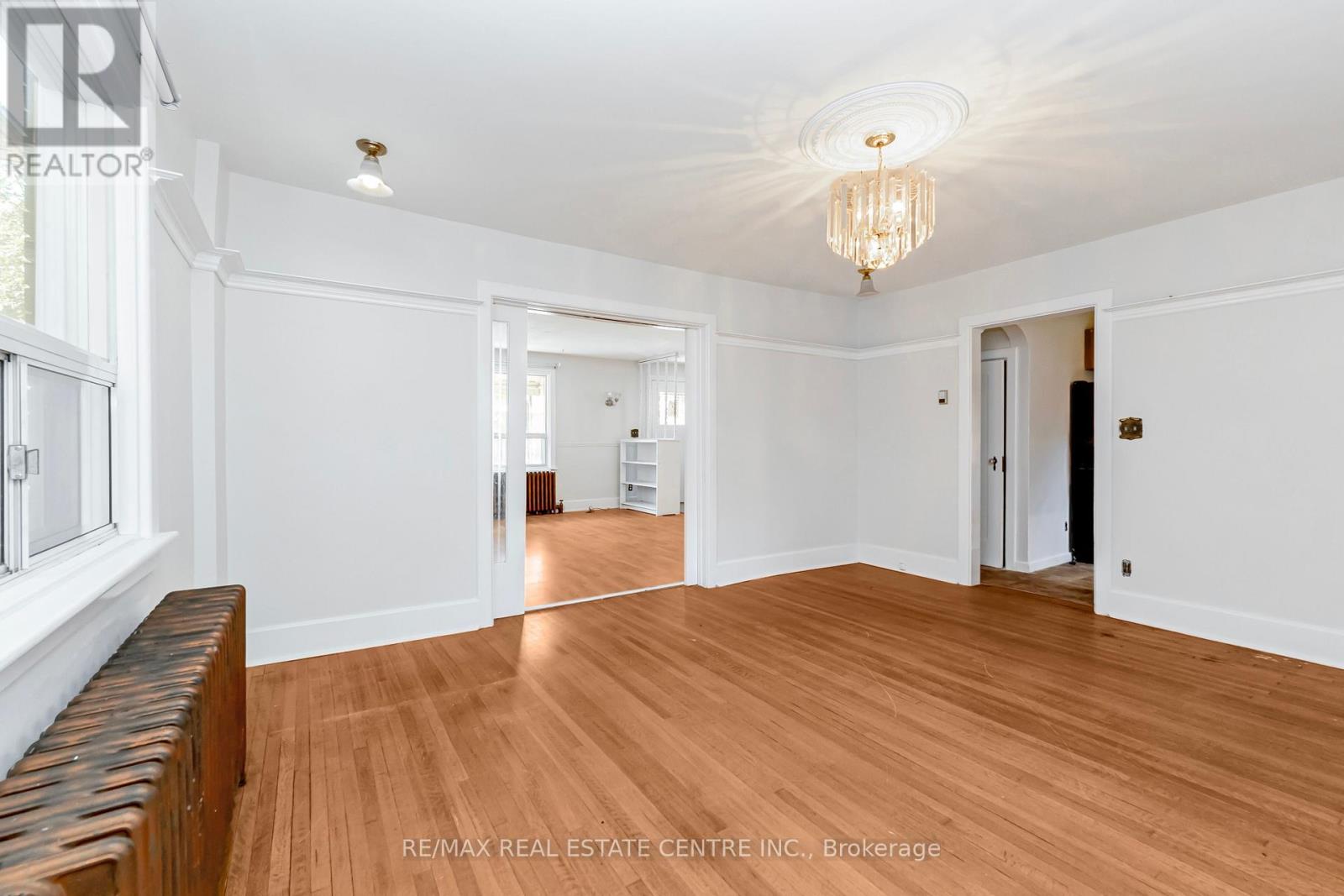 101 Ninth Street, Toronto (New Toronto), Ontario  M8V 3E5 - Photo 9 - W12444611