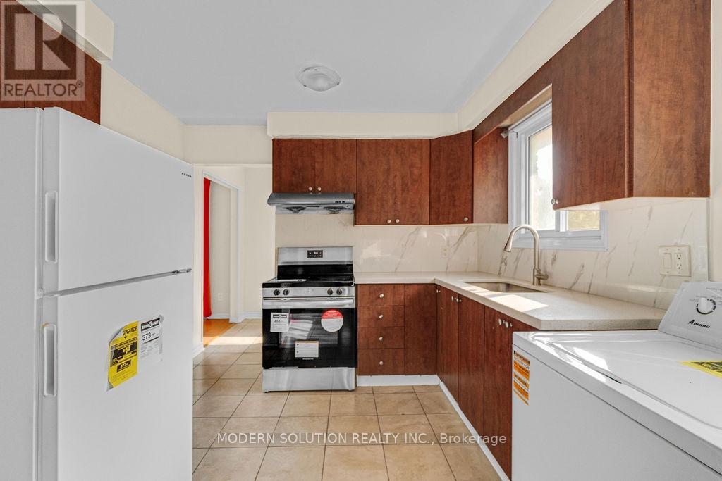 142 Mill Street N, Brampton, Ontario  L6X 2P2 - Photo 7 - W12444630