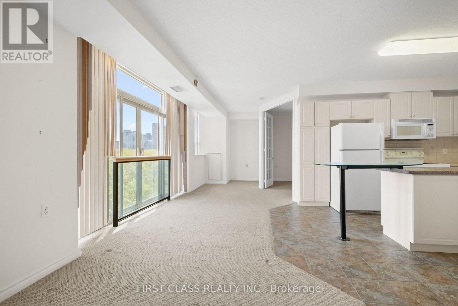 905 - 200 Burnhamthorpe Road E, Mississauga (Mississauga Valleys), Ontario  L5A 4E8 - Photo 13 - W12444634