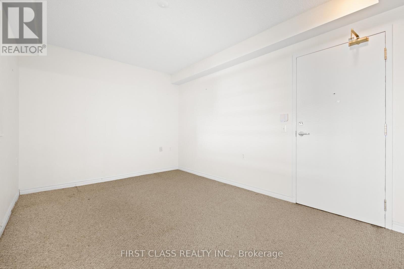 905 - 200 Burnhamthorpe Road E, Mississauga (Mississauga Valleys), Ontario  L5A 4E8 - Photo 2 - W12444634