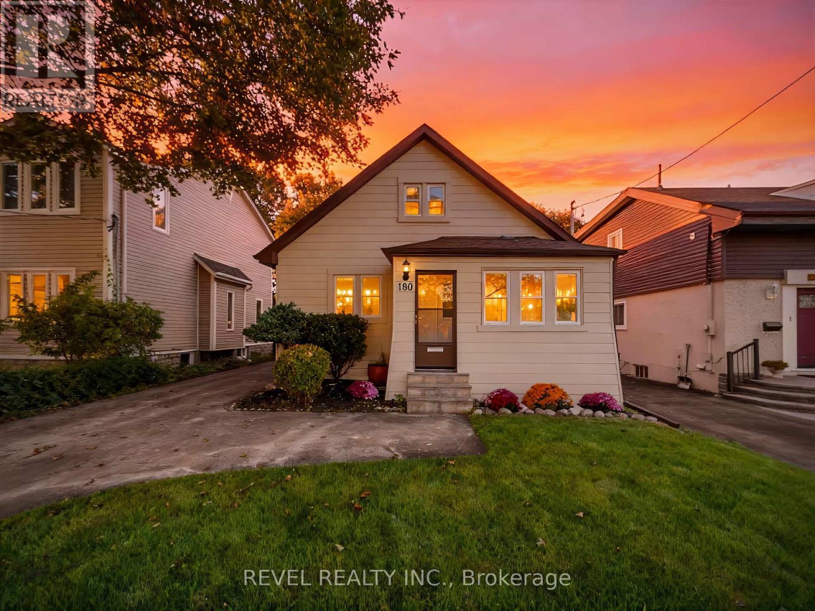 180 Hillcroft Street, Oshawa, Ontario  L1G 2L5 - Photo 3 - E12441889