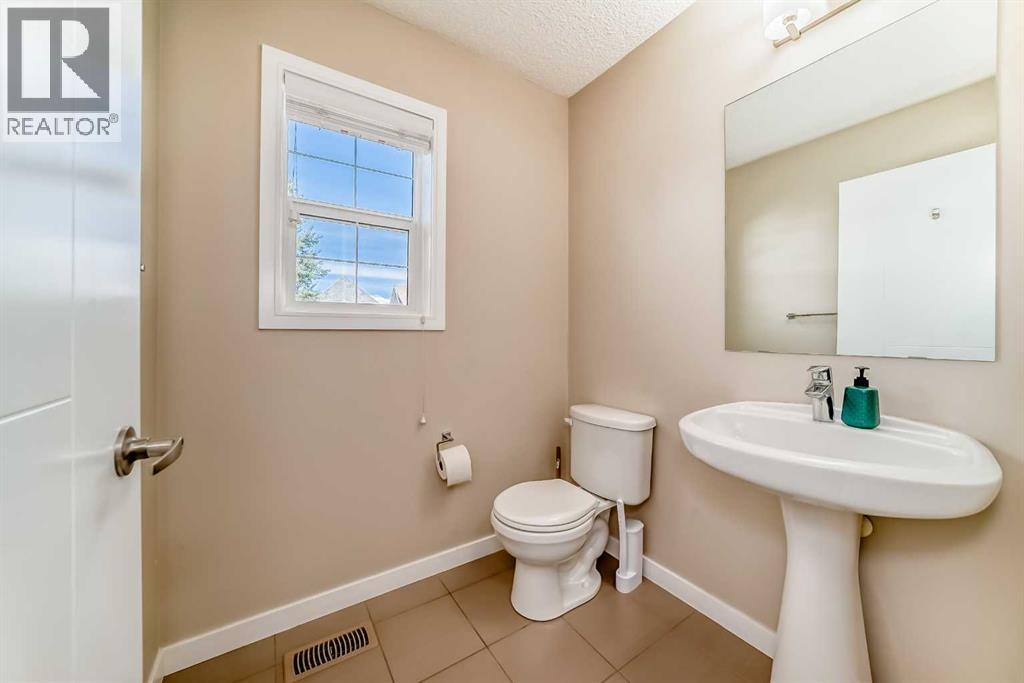 128 Marquis Lane Se, Calgary, Alberta  T3M 2G6 - Photo 15 - A2262078
