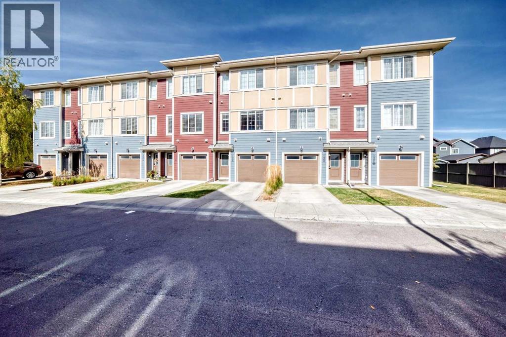 128 Marquis Lane Se, Calgary, Alberta  T3M 2G6 - Photo 2 - A2262078