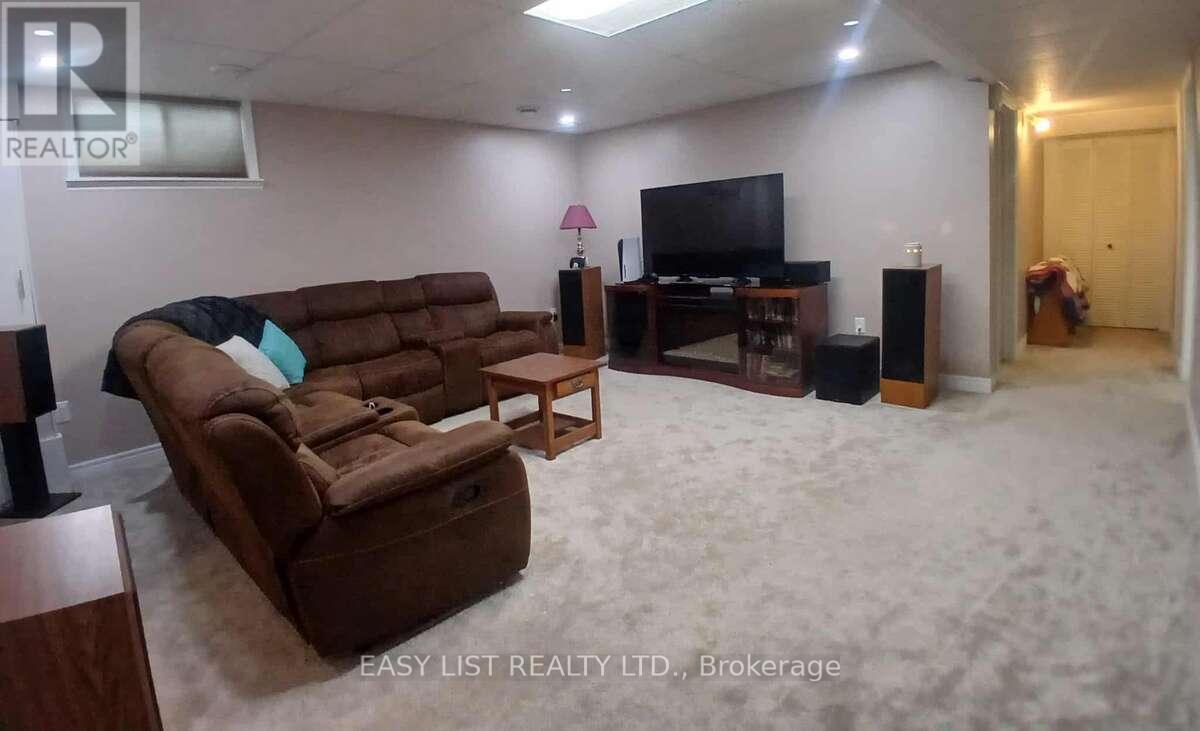 7652 Harris Point Drive, Plympton-Wyoming, Ontario  N0N 1J6 - Photo 25 - X12444601