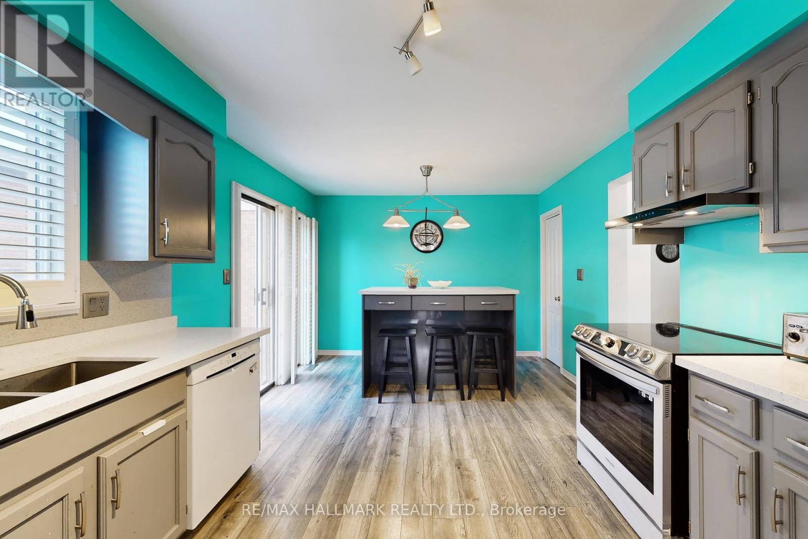7863 Alfred Street, Niagara Falls, Ontario  L2H 2W8 - Photo 10 - X12444610