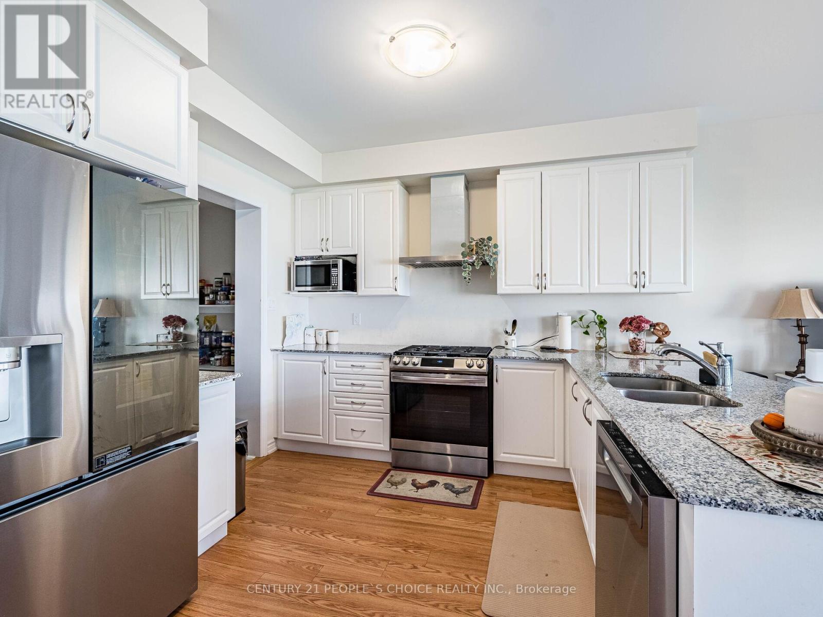 25 Conboy Drive, Erin, Ontario  N0B 1T0 - Photo 10 - X12444613