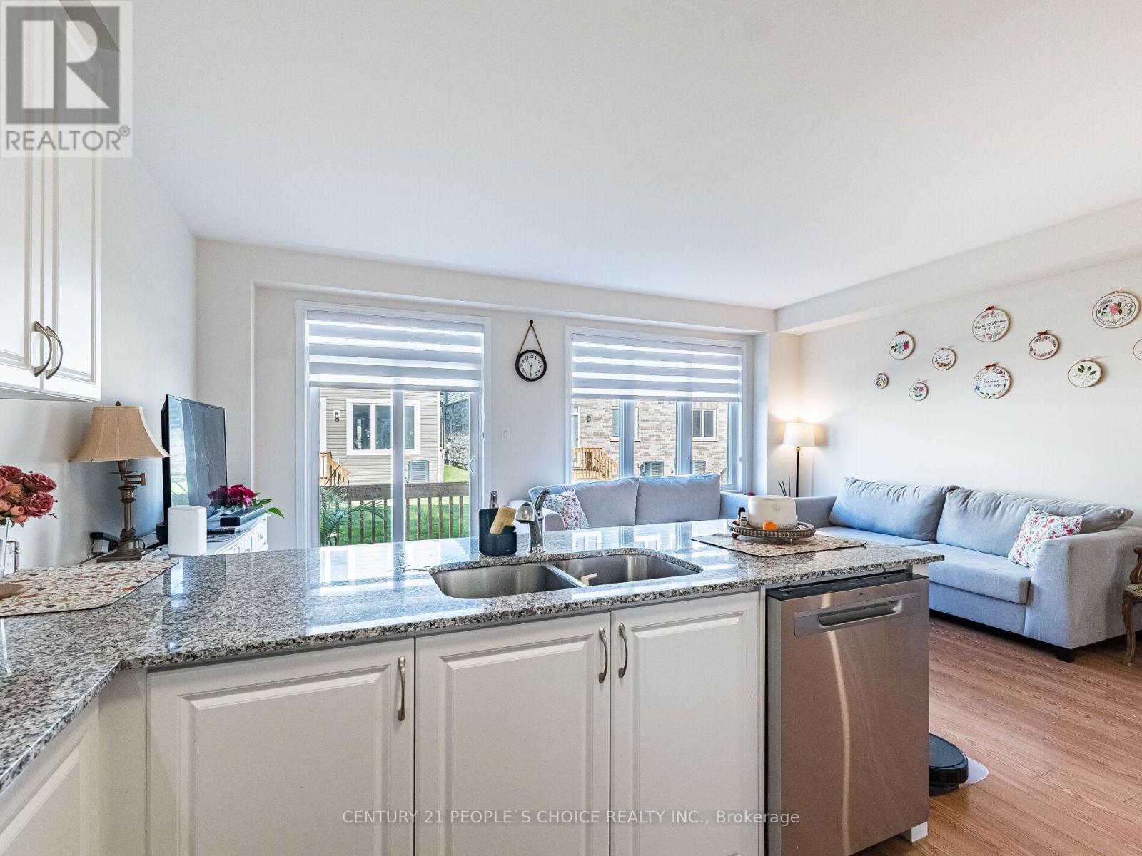 25 Conboy Drive, Erin, Ontario  N0B 1T0 - Photo 13 - X12444613