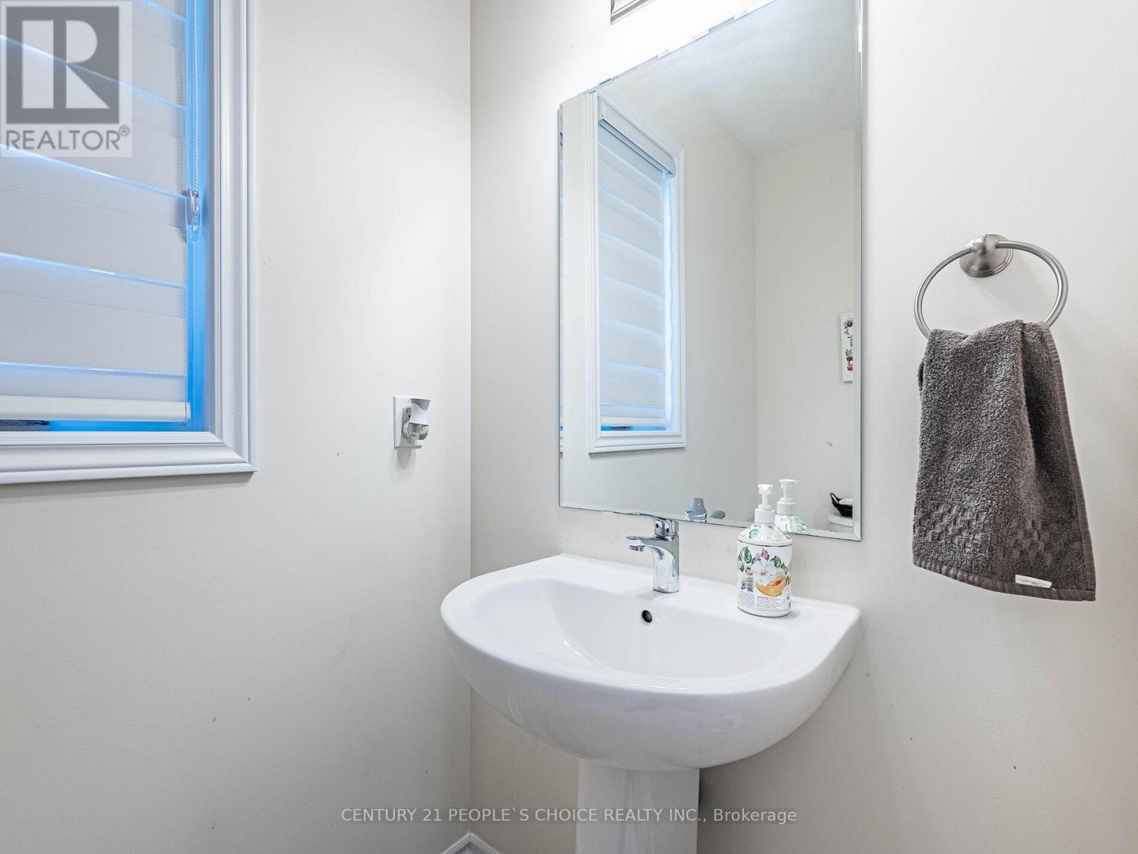 25 Conboy Drive, Erin, Ontario  N0B 1T0 - Photo 20 - X12444613