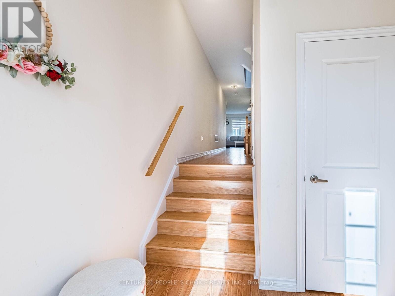 25 Conboy Drive, Erin, Ontario  N0B 1T0 - Photo 4 - X12444613