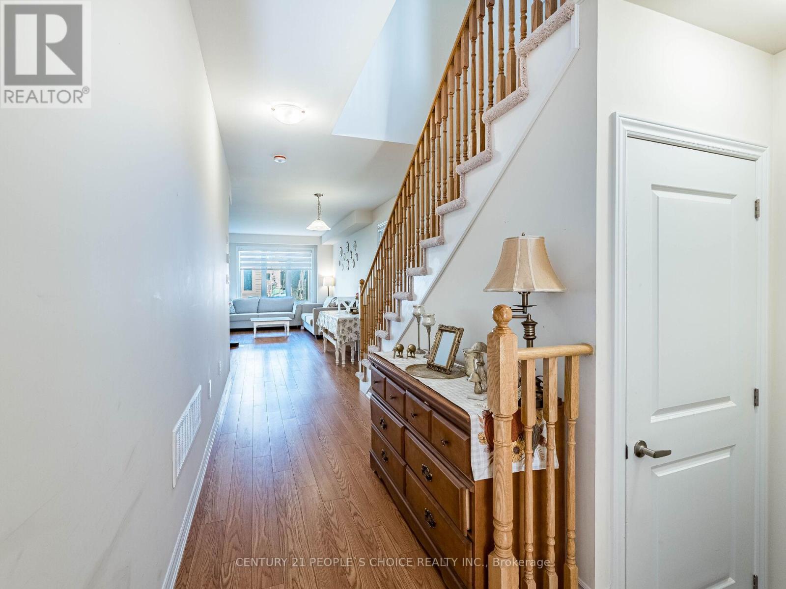 25 Conboy Drive, Erin, Ontario  N0B 1T0 - Photo 5 - X12444613