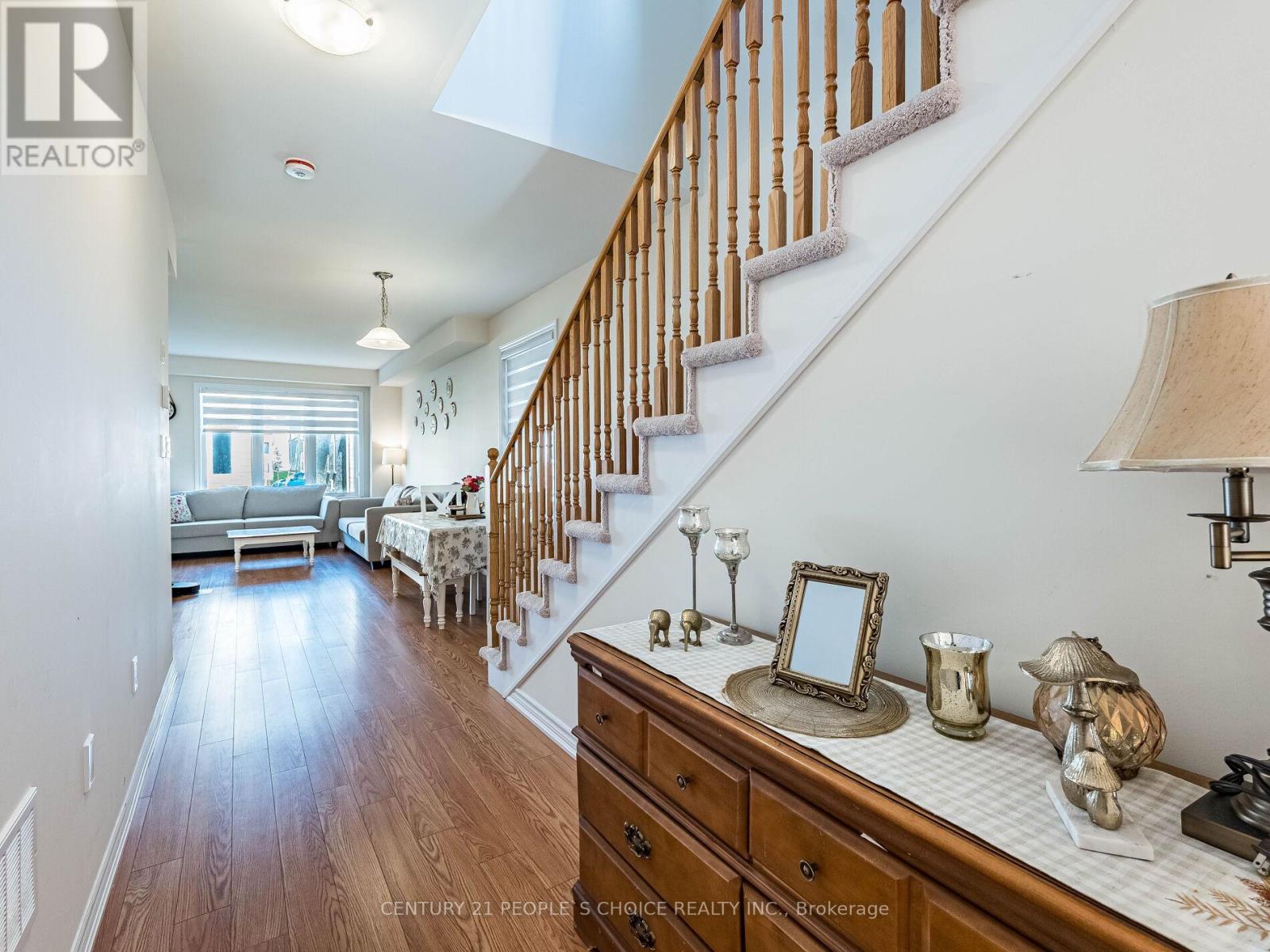 25 Conboy Drive, Erin, Ontario  N0B 1T0 - Photo 6 - X12444613