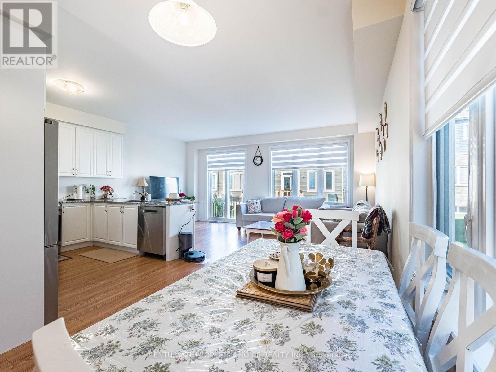 25 Conboy Drive, Erin, Ontario  N0B 1T0 - Photo 8 - X12444613