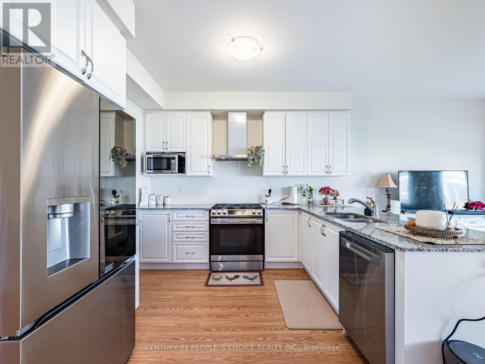 25 Conboy Drive, Erin, Ontario  N0B 1T0 - Photo 9 - X12444613