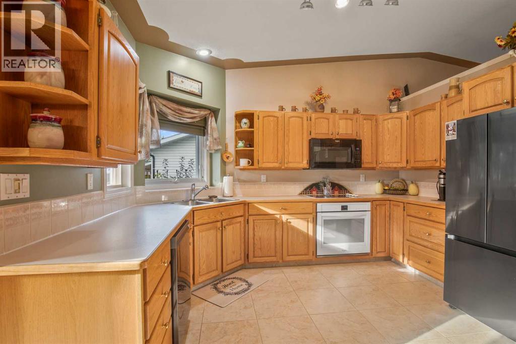 3912 54th Avenue, Innisfail, Alberta  T4G 1E9 - Photo 10 - A2257927